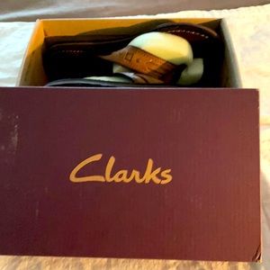 New Clarks leather sandals